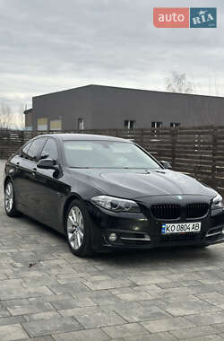 Седан BMW 5 Series 2013 в Ужгороде