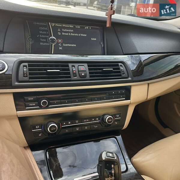 Седан BMW 5 Series 2011 в Львові