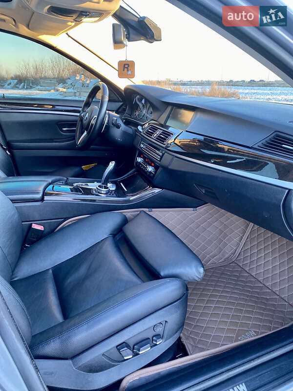 Седан BMW 5 Series 2010 в Кореці фото 30 Седан BMW 5 Series 2010 в Кореці