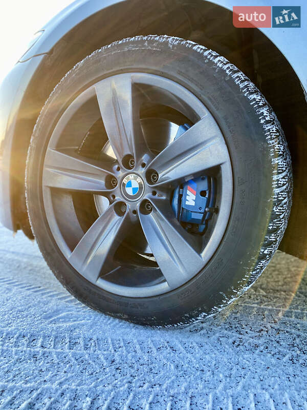 Седан BMW 5 Series 2010 в Кореці фото 35 Седан BMW 5 Series 2010 в Кореці