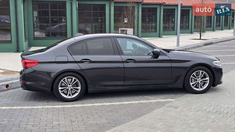 Седан BMW 5 Series 2019 в Киеве фото 4 Седан BMW 5 Series 2019 в Киеве