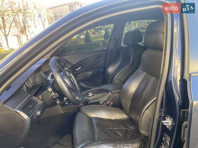 Седан BMW 5 Series 2004 в Запоріжжі