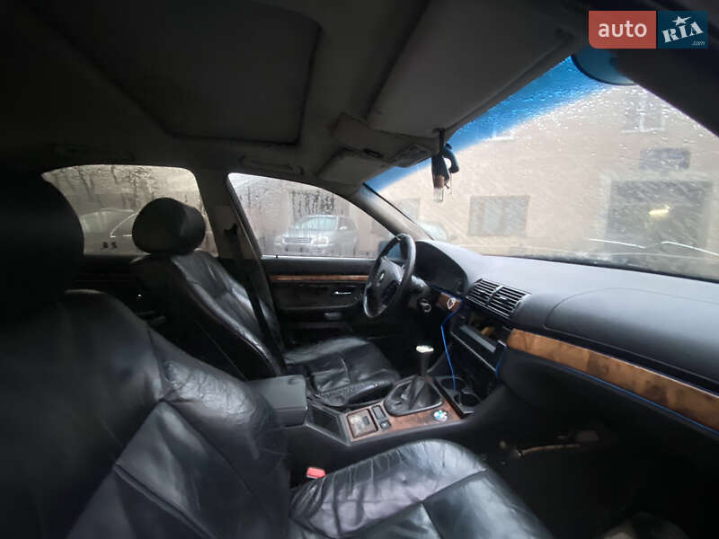Седан BMW 5 Series 1998 в Калуші