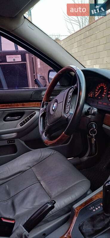 Седан BMW 5 Series 2001 в Рівному фото 5 Седан BMW 5 Series 2001 в Рівному
