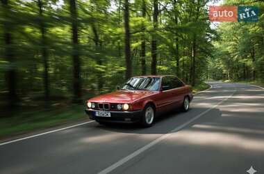 Седан BMW 5 Series 1992 в Вишневому