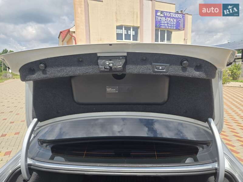 Седан BMW 5 Series 2015 в Мукачевому