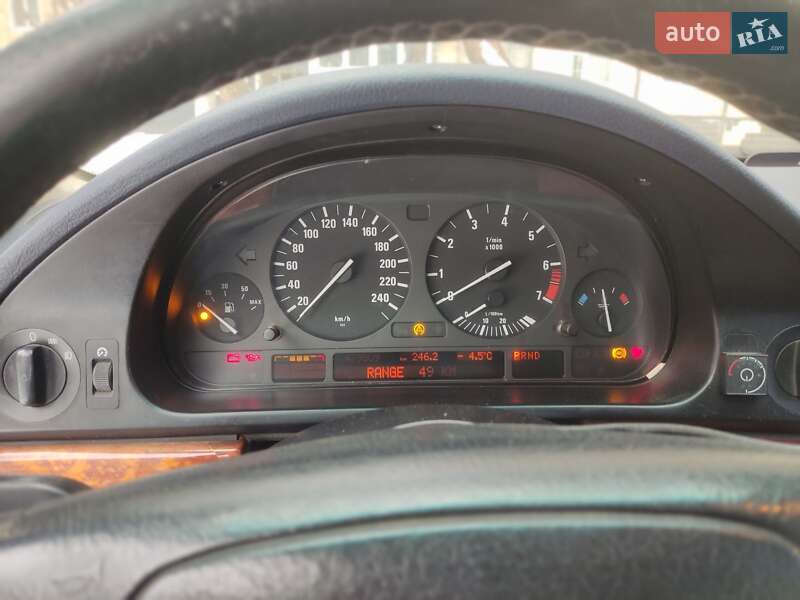 Седан BMW 5 Series 2000 в Кривому Розі