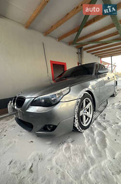 Седан BMW 5 Series 2005 в Городенке