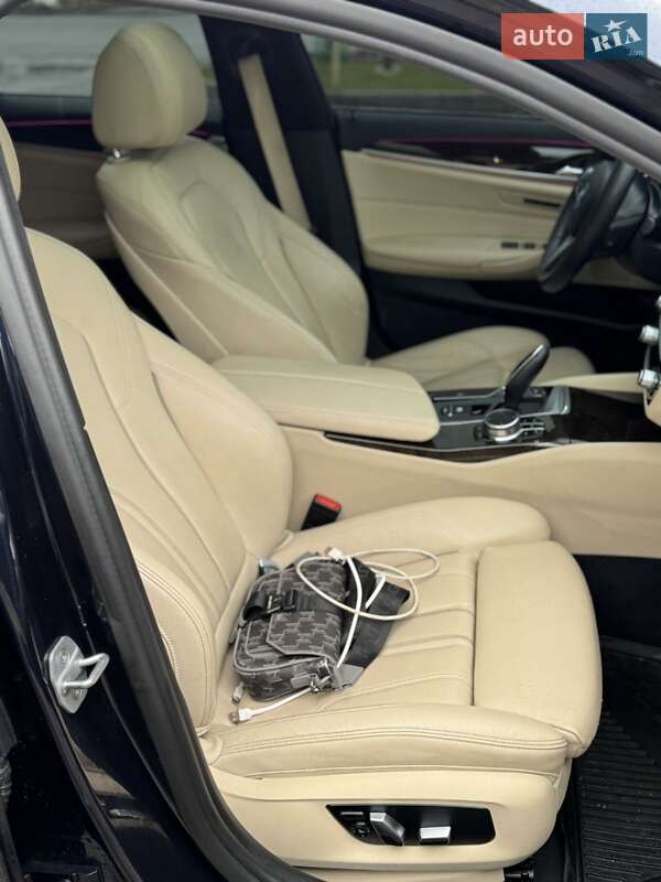 Седан BMW 5 Series 2017 в Камне-Каширском