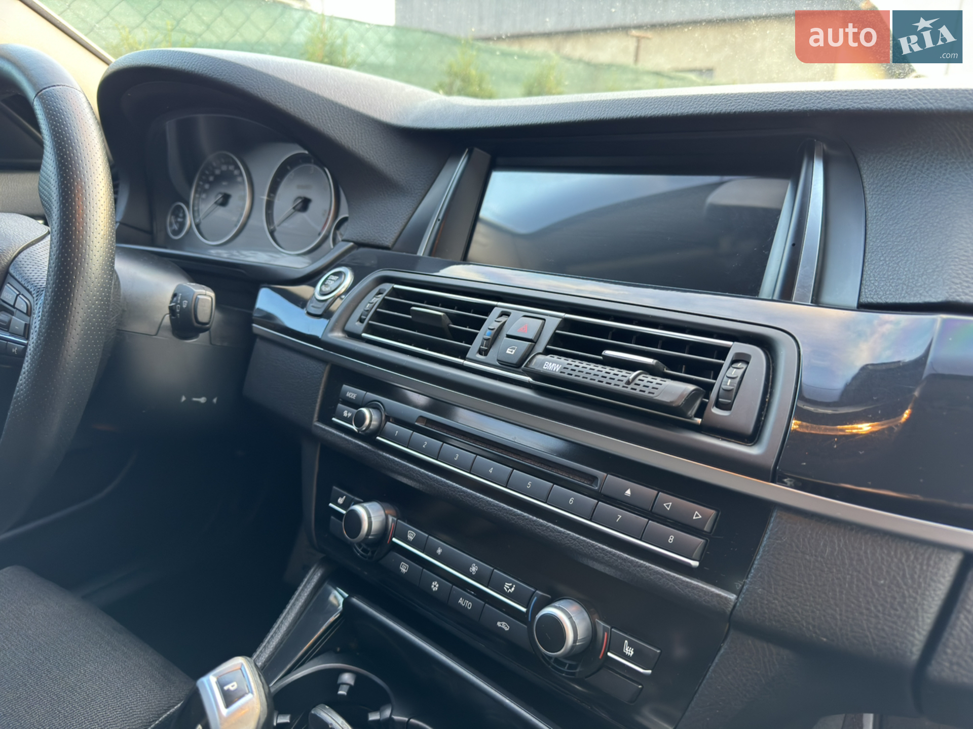 2011 BMW 5er - мініатюра 9