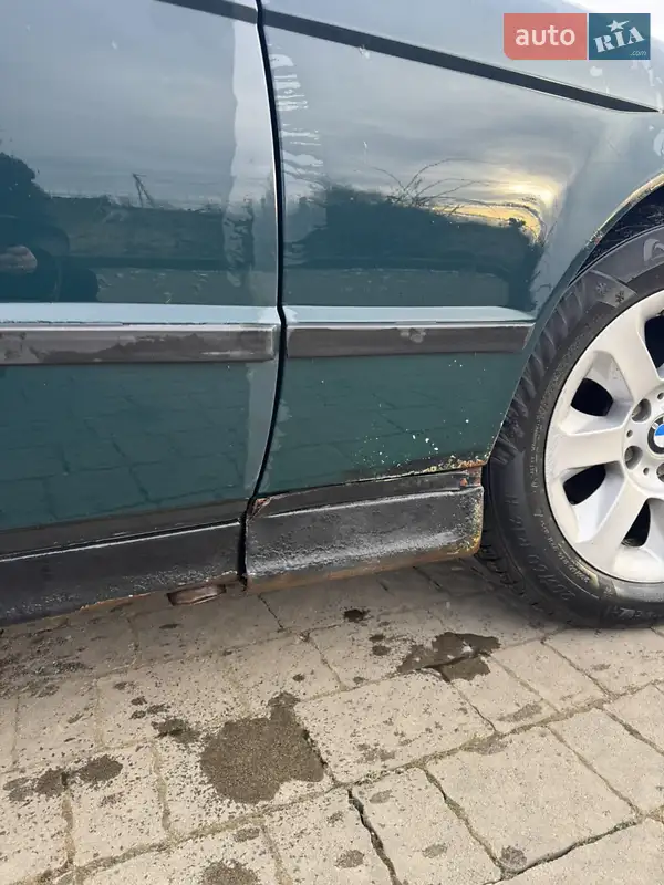 BMW 5 Series 1993 VIN WBAHA71060GG54080 фото оголошення 13 з 52