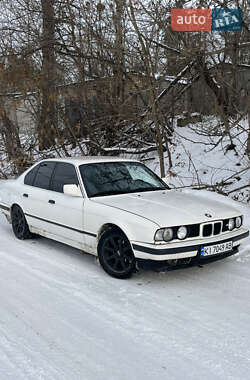 Седан BMW 5 Series 1989 в Киеве
