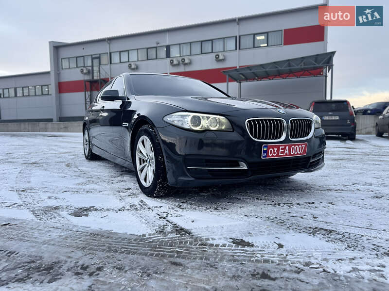 Седан BMW 5 Series 2013 в Нововолинську