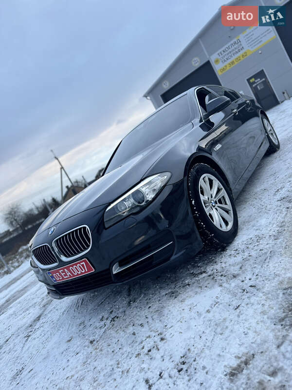 Седан BMW 5 Series 2013 в Нововолинську