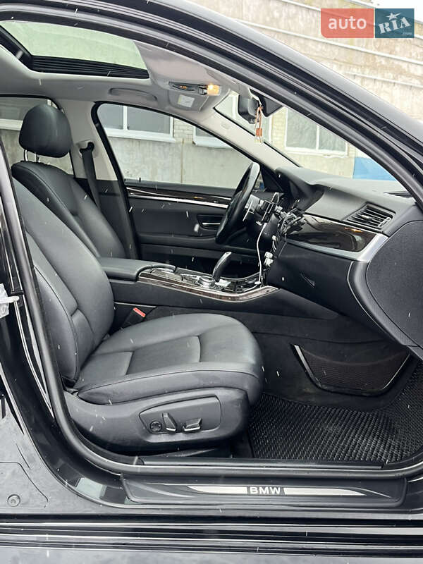 Седан BMW 5 Series 2013 в Чернігові