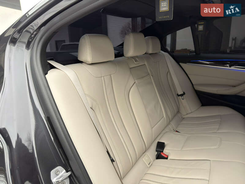 Седан BMW 5 Series 2017 в Мукачевому