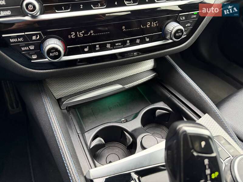 Седан BMW 5 Series 2017 в Киеве