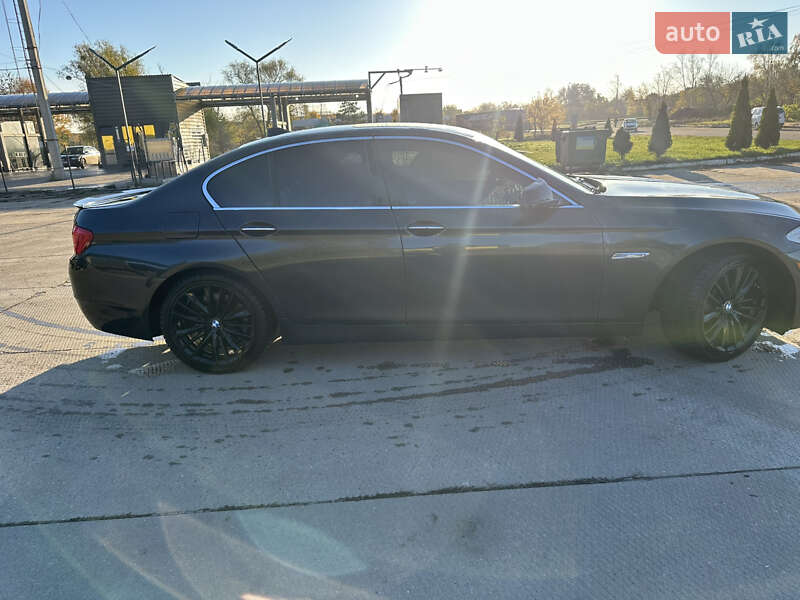 Седан BMW 5 Series 2010 в Умані