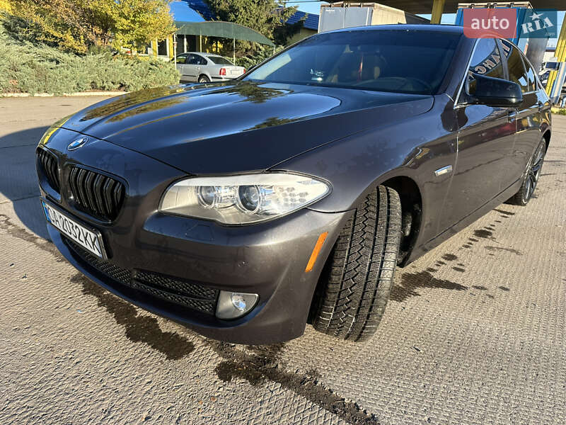 Седан BMW 5 Series 2010 в Умані