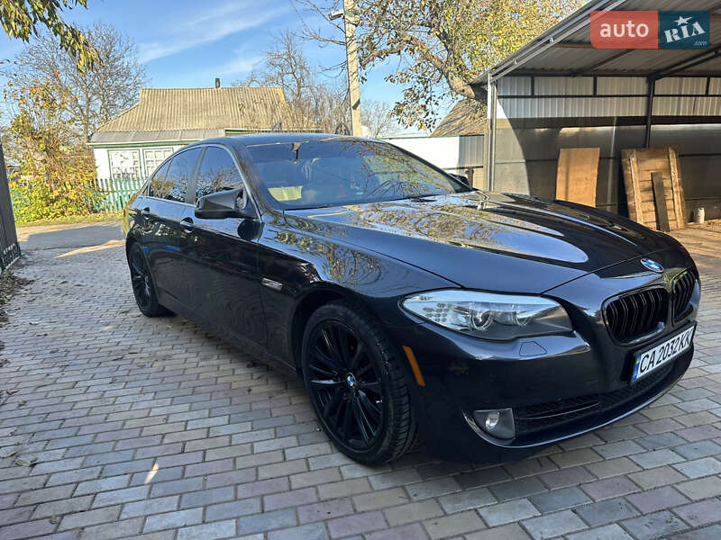 Седан BMW 5 Series 2010 в Умані