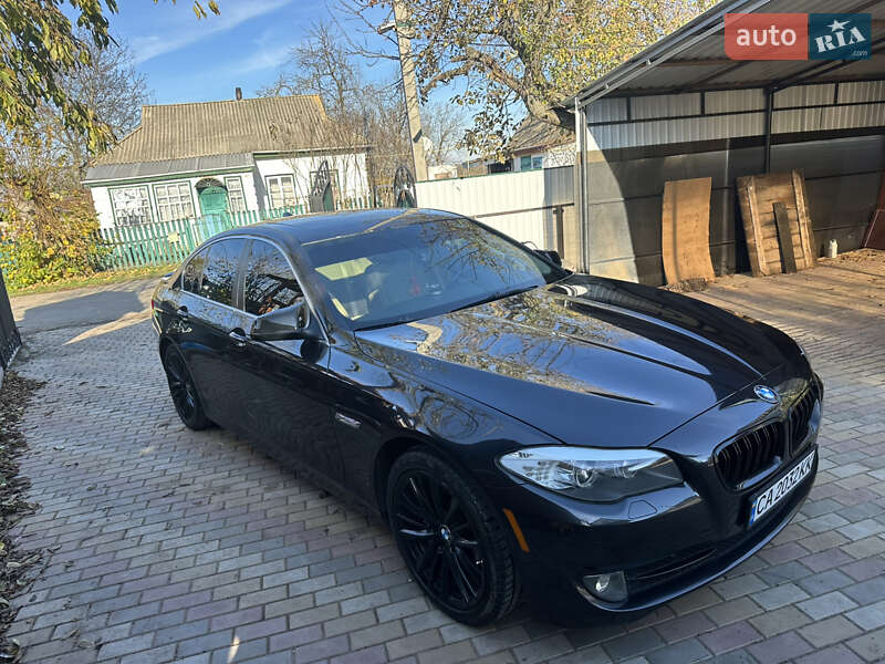 Седан BMW 5 Series 2010 в Умані