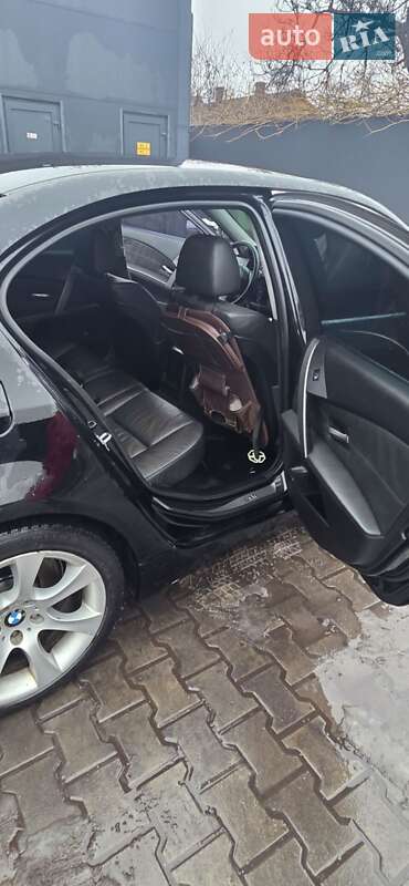 Седан BMW 5 Series 2004 в Каменском