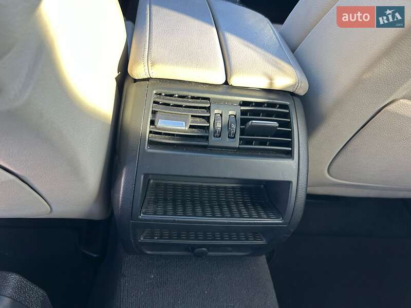 Седан BMW 5 Series 2011 в Киеве фото 40 Седан BMW 5 Series 2011 в Киеве