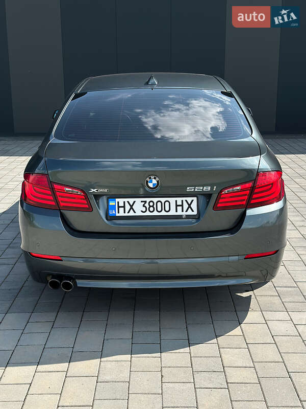 Седан BMW 5 Series 2012 в Хмельницькому