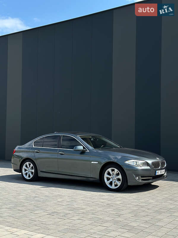 Седан BMW 5 Series 2012 в Хмельницькому
