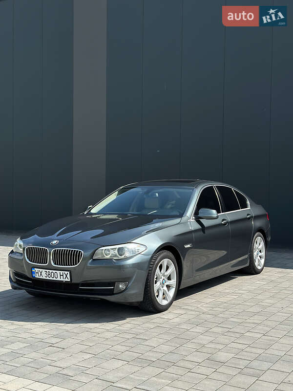 BMW 5 Series 2012