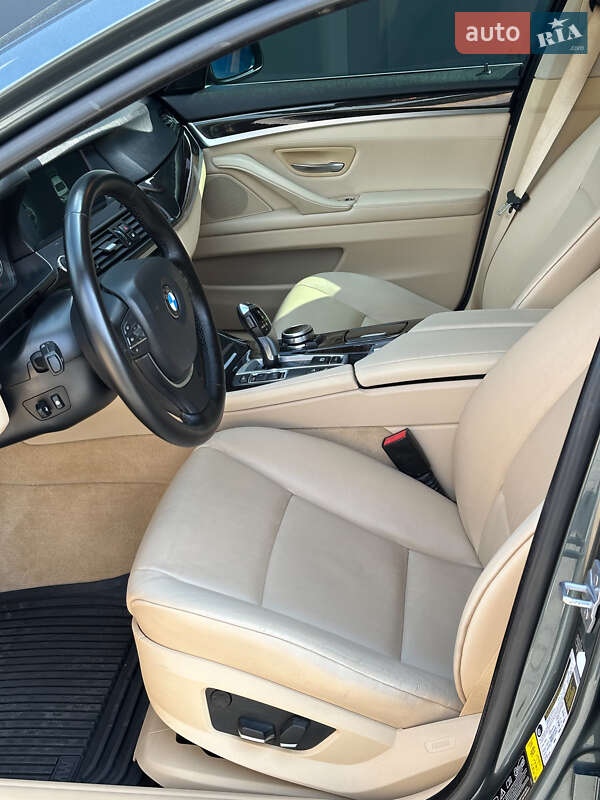 Седан BMW 5 Series 2012 в Хмельницькому