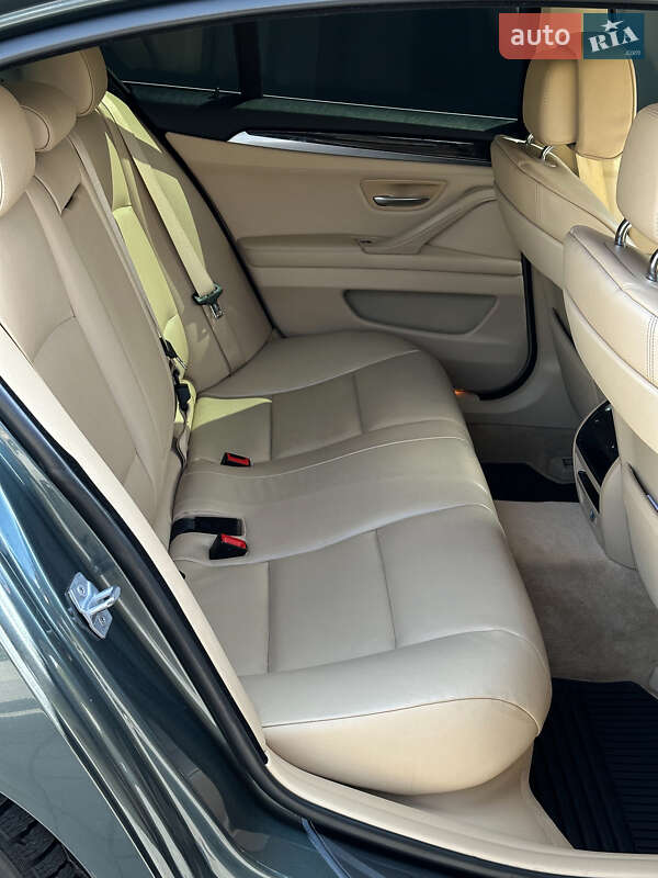 Седан BMW 5 Series 2012 в Хмельницькому