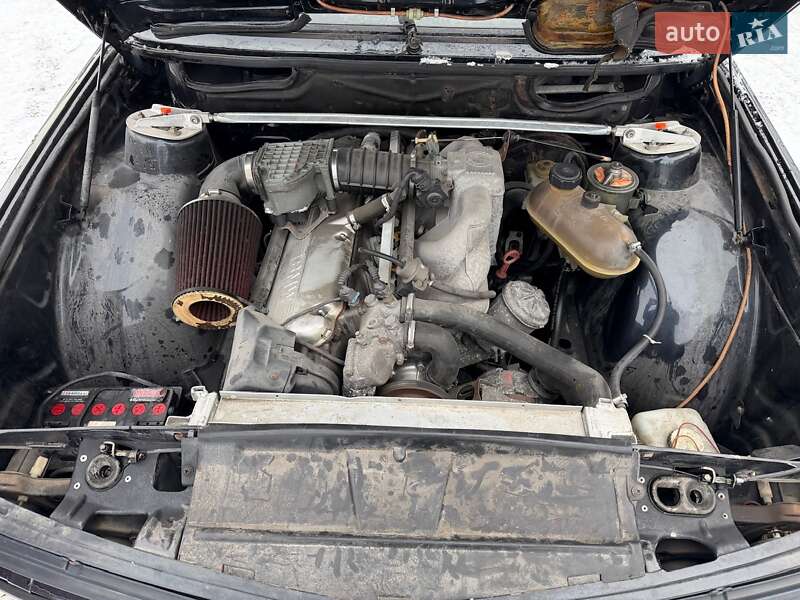 Седан BMW 5 Series 1982 в Киеве