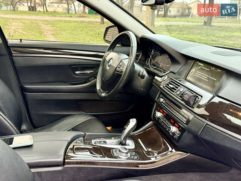 Седан BMW 5 Series 2012 в Николаеве