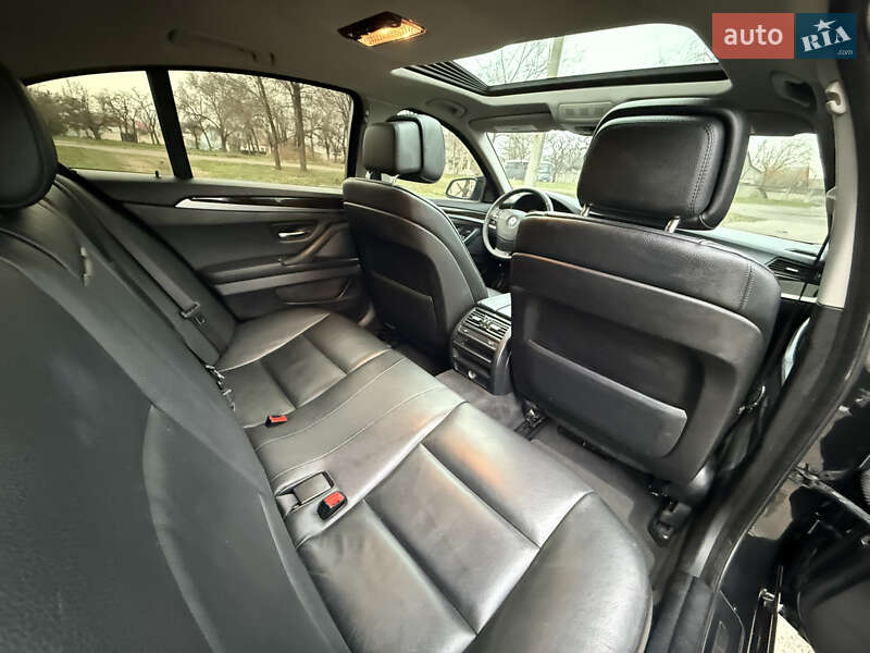 Седан BMW 5 Series 2012 в Николаеве