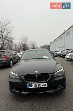 Седан BMW 5 Series 2004 в Измаиле