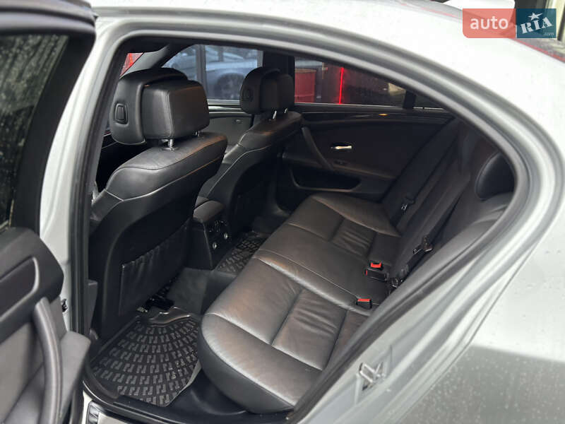 Седан BMW 5 Series 2007 в Ровно