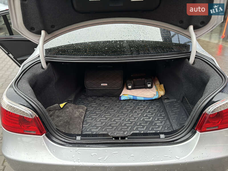 Седан BMW 5 Series 2007 в Ровно