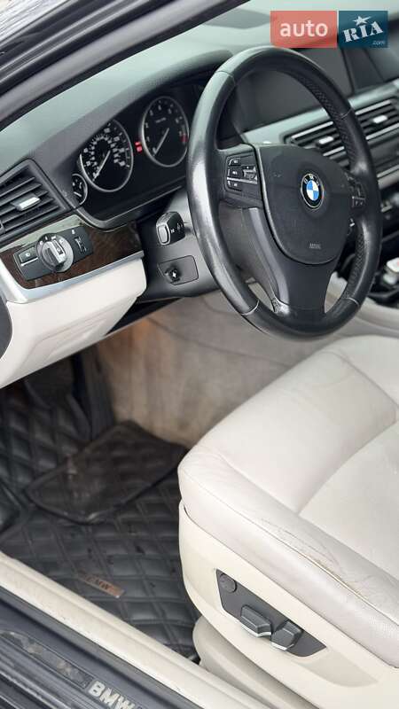 Седан BMW 5 Series 2012 в Кривом Роге