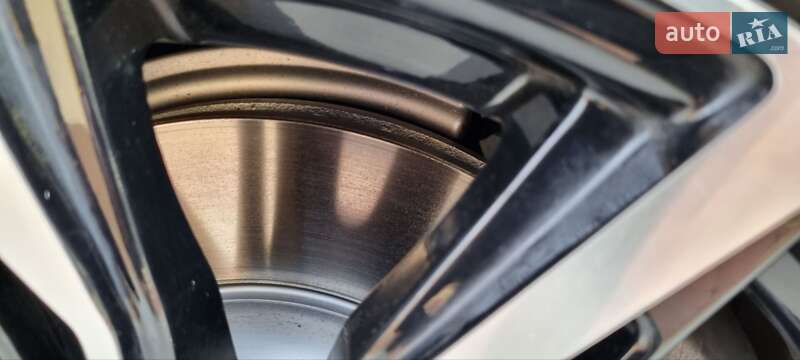 Седан BMW 5 Series 2018 в Береговому фото 10 Седан BMW 5 Series 2018 в Береговому