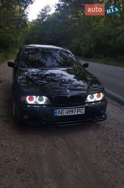 Седан BMW 5 Series 1996 в Днепре