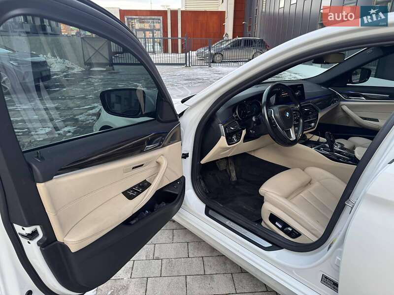Седан BMW 5 Series 2018 в Львове фото 15 Седан BMW 5 Series 2018 в Львове