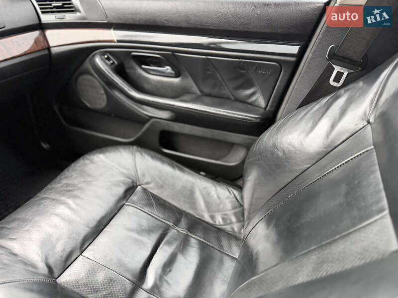 Универсал BMW 5 Series 2001 в Ровно