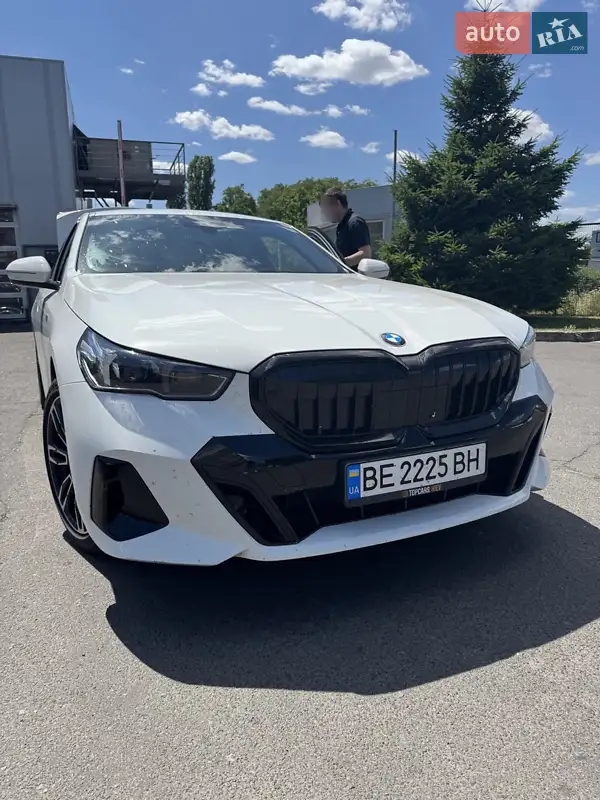 BMW 5 Series 2023
