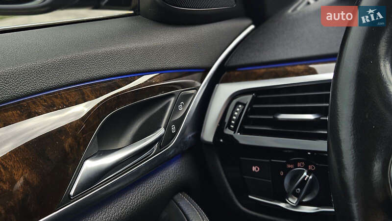 Седан BMW 5 Series 2017 в Мукачево