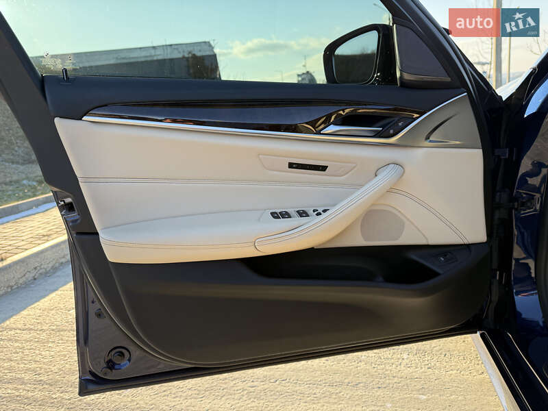 Седан BMW 5 Series 2018 в Николаеве