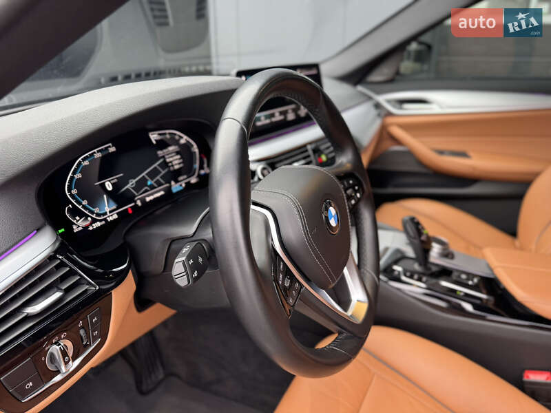 Универсал BMW 5 Series 2021 в Мукачево