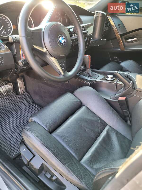 Седан BMW 5 Series 2004 в Львове