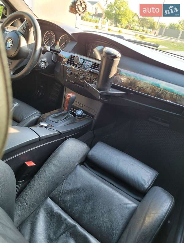 Седан BMW 5 Series 2004 в Львове