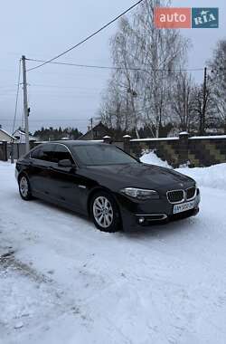 Седан BMW 5 Series 2015 в Олевську
